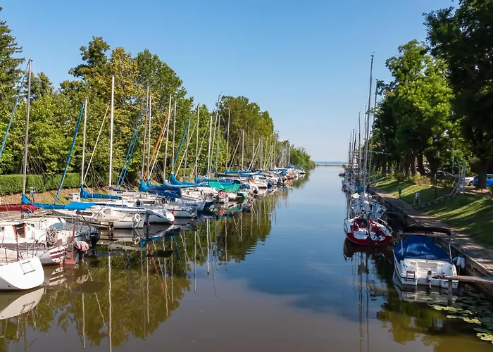 Unit_type_semidetached_house 54984 * Балатонмариафюрдё